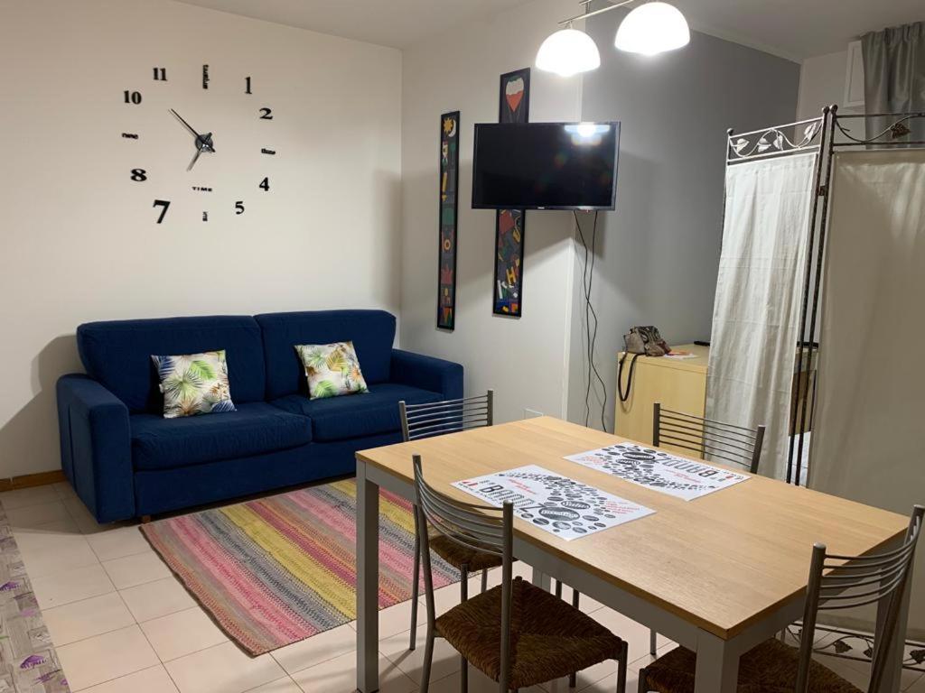 Apartment House 417